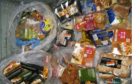 Un supermercado Belga es obligado a donar productos próximos a caducar Un supermercado Belga es obligado a donar productos próximos a caducar