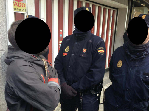 Basta ya de Policías sin identificación